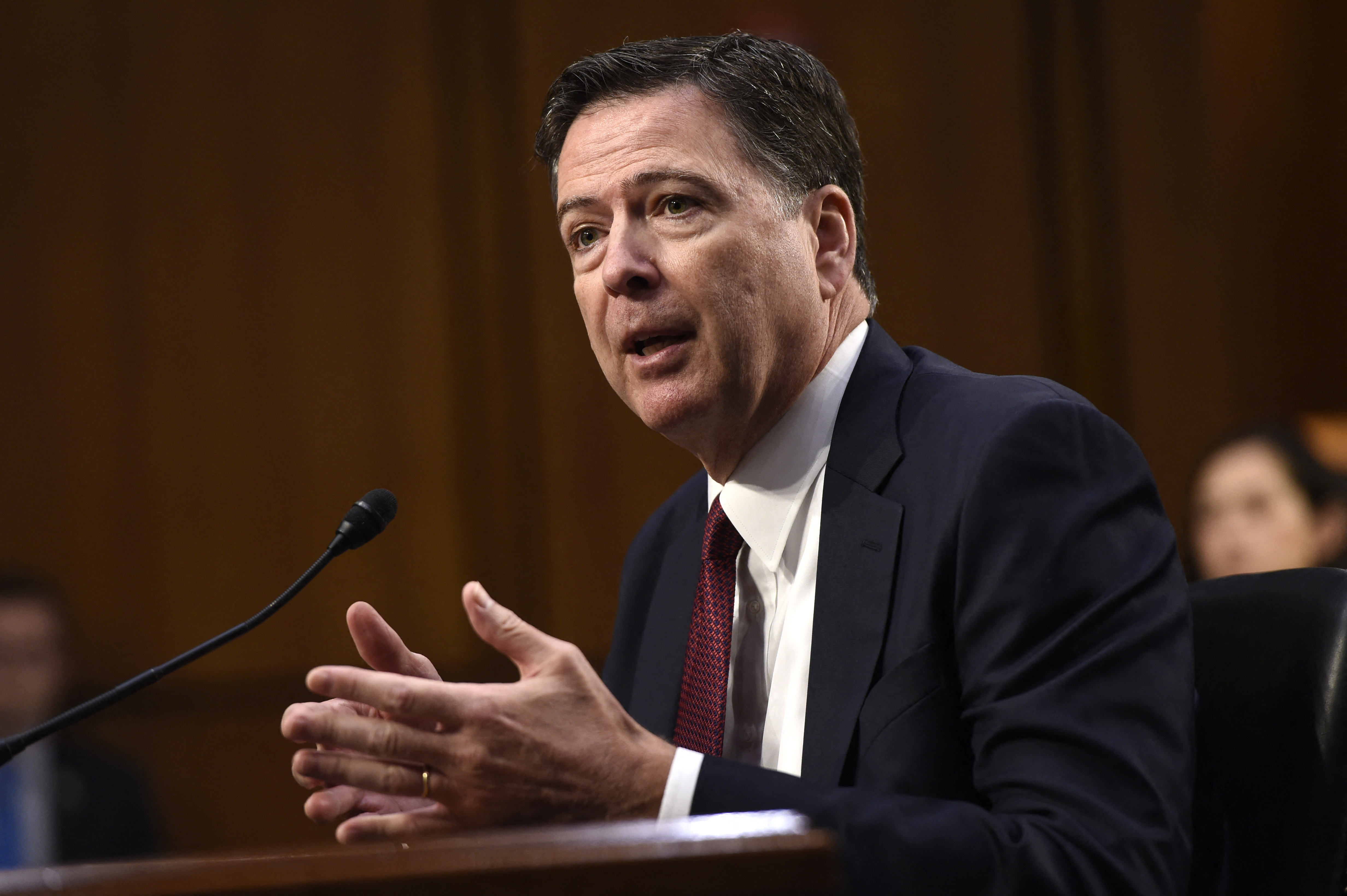 James Comey, exjefe del FBI, estaría siendo investigado por un supuesto mensaje para hacerle daño a Donald Trump. (Foto Prensa Libre: AFP)